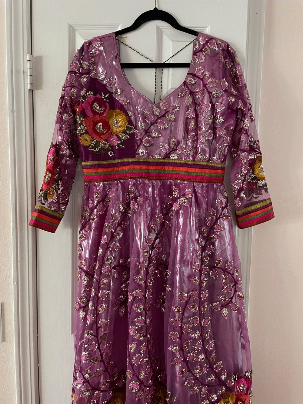 Gorgeous Afghan / Indian style
Purple Embroidered Sequined Floral Dress - Picture 12 of 12